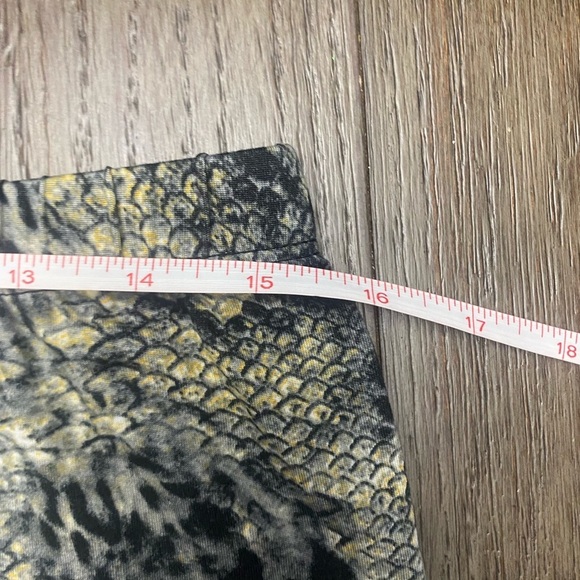 Bobbie Brooks 2X Plus Size Yoga Tights Animal Print - Picture 2 of 6